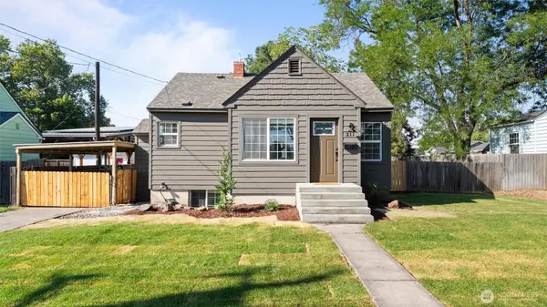 211 SE 4th Street, College Place, WA 99324