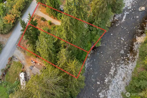 127 Crystal Springs Road #10 & 11, Granite Falls, WA 98252