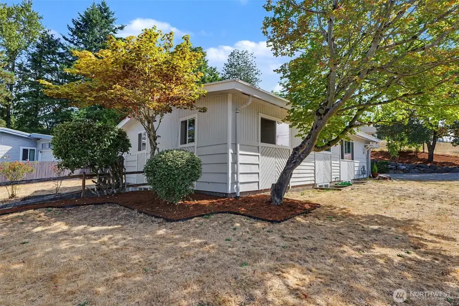 2618 NE 9th St, Renton, WA 98056 - #3
