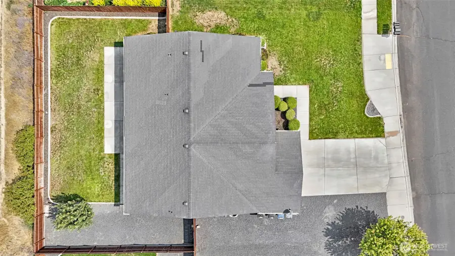 312 E Linden Avenue, Moses Lake, WA 98837 - #3