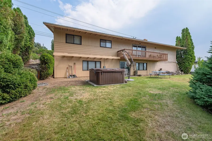 840 N Kentucky Avenue, East Wenatchee, WA 98802 - #2