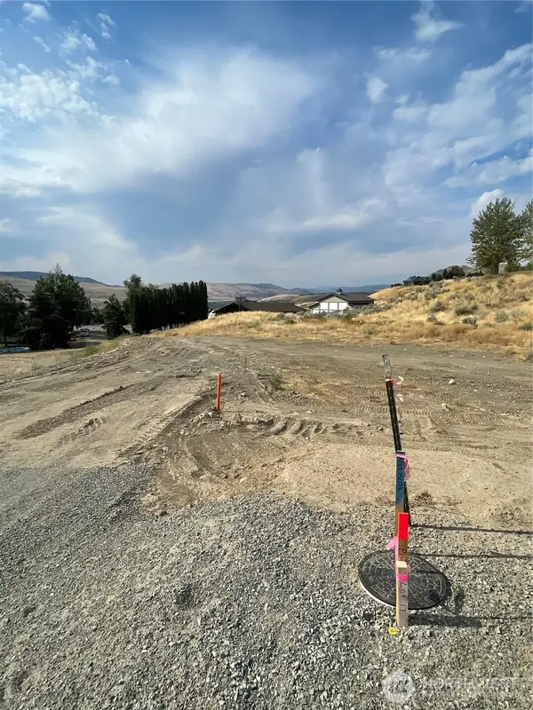 17 Parks Drive #17, Okanogan, WA 98840