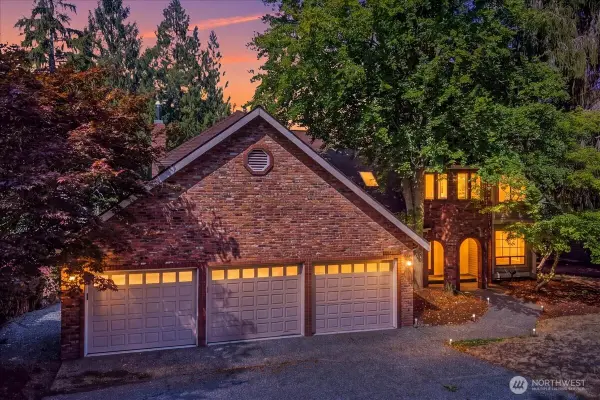 14037 205th Avenue Ne, Woodinville, WA 98077