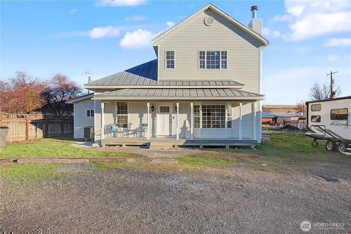 225 S D, Washtucna, WA 99371 - #1