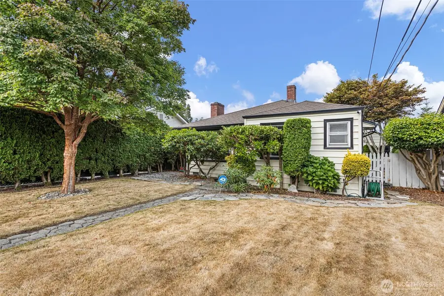 8337 27th Avenue Nw, Seattle, WA 98117 - #2