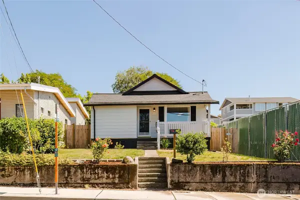 1112 Perry Avenue, Bremerton, WA 98310