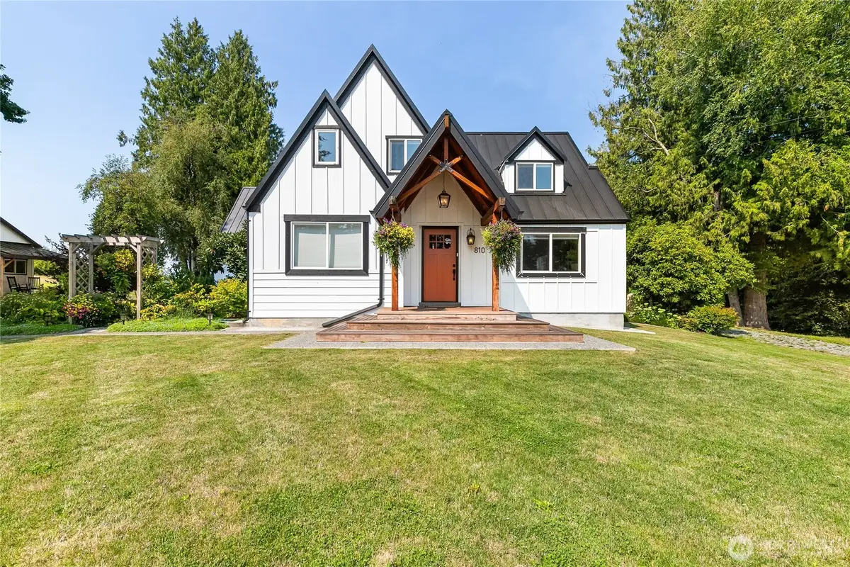 810 H St Road, Lynden, WA 98264 - #1