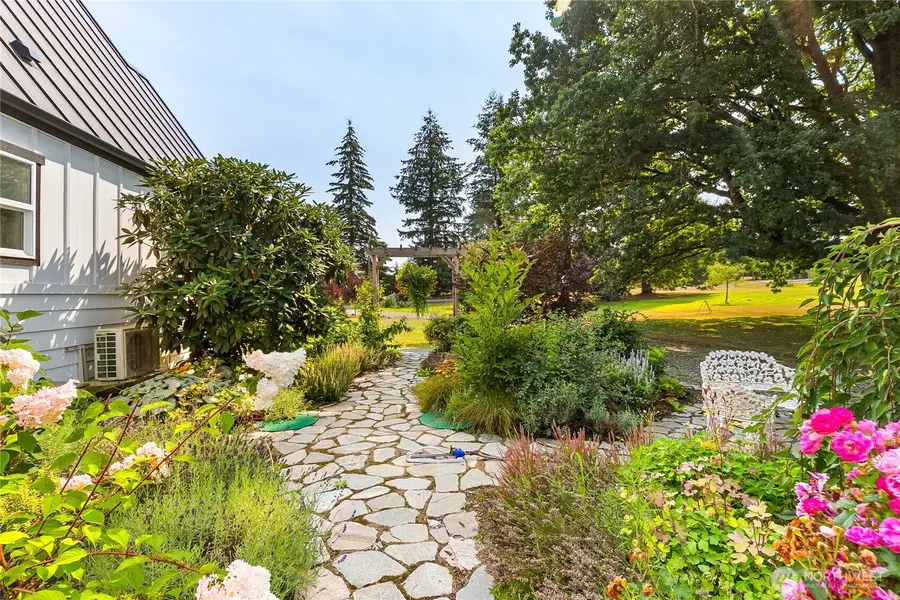 810 H St Road, Lynden, WA 98264 - #3