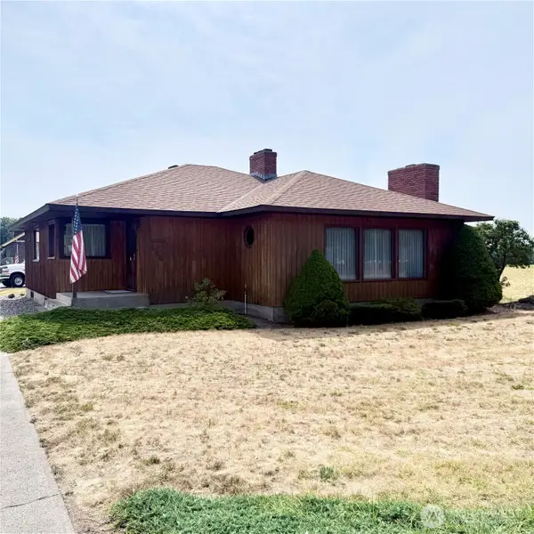 580 Rose Street Ne, College Place, WA 99324