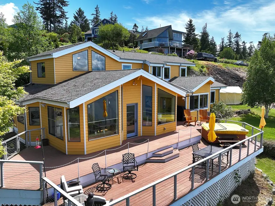 330 Susana Drive, Freeland, WA 98249 - #2