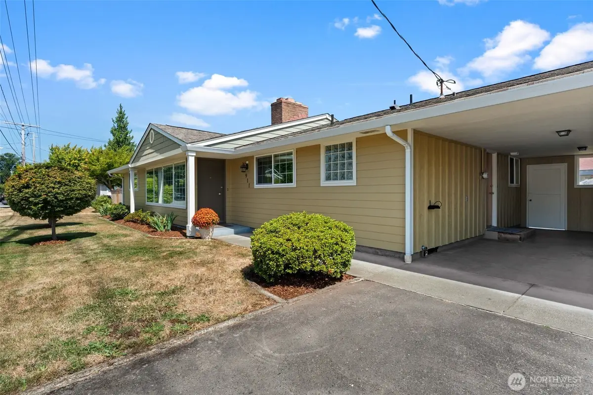 911 11th Street Nw, Puyallup, WA 98371 - #1