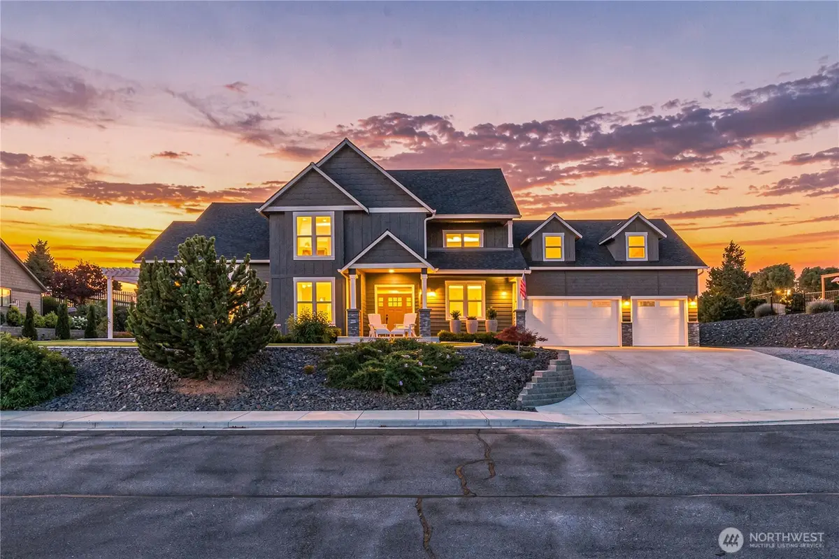 2769 SE Falcon View Drive, East Wenatchee, WA 98802 - #1