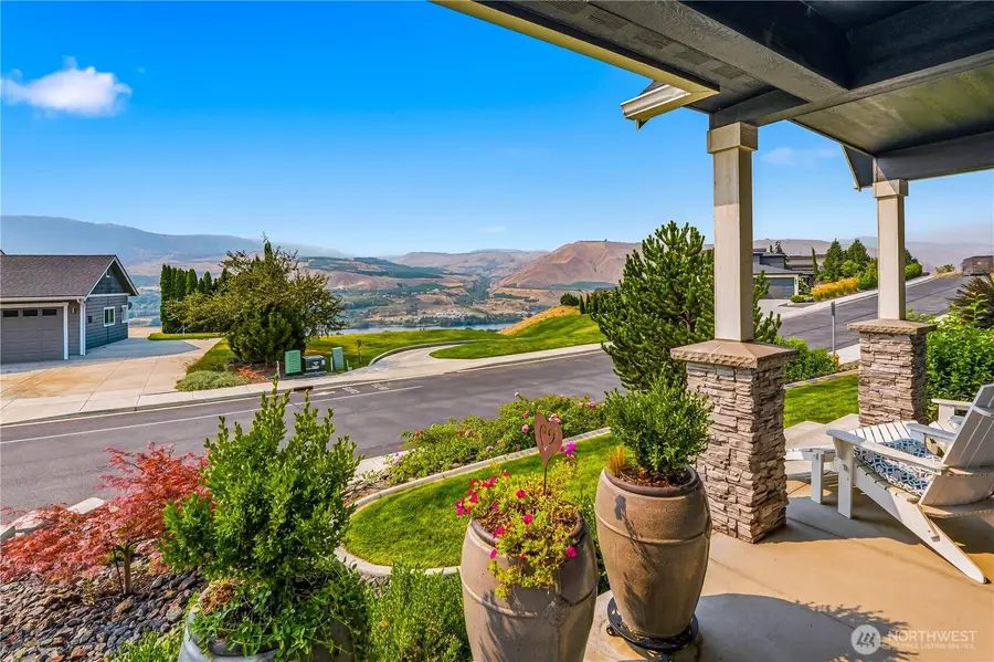 2769 SE Falcon View Drive, East Wenatchee, WA 98802 - #3