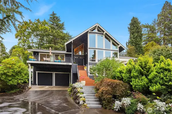1542 10th Place N, Edmonds, WA 98020