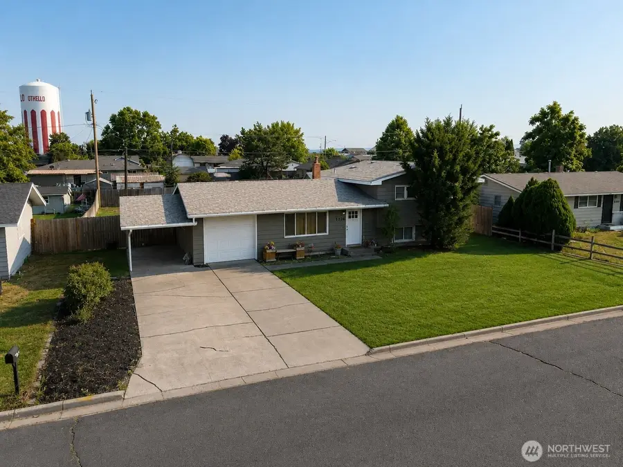 1326 E Elm Street, Othello, WA 99344 - #3