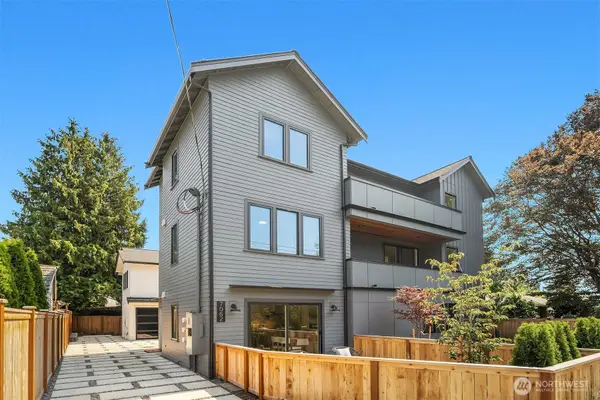 7062 Cleopatra Place Nw, Seattle, WA 98117