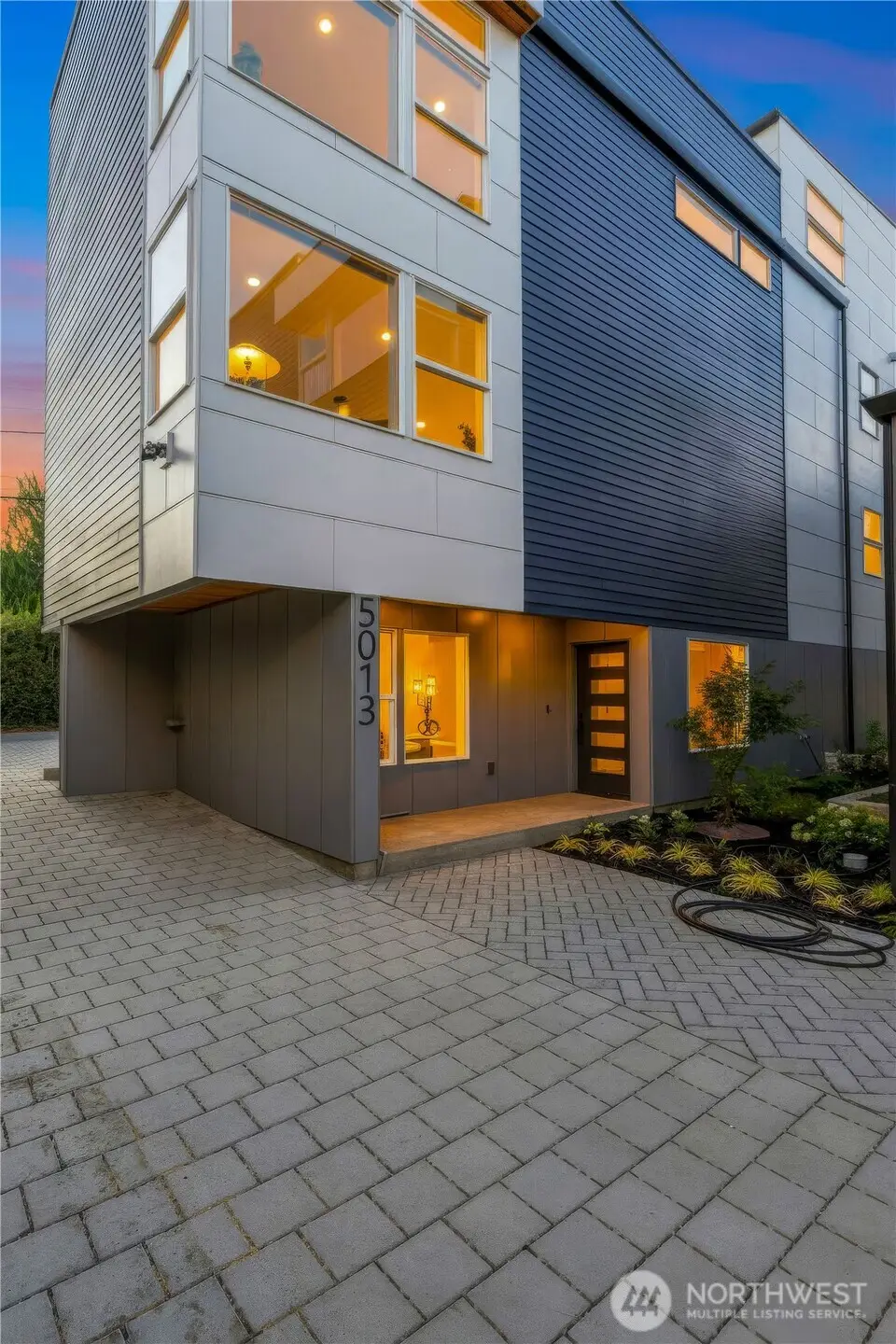 5013 Fauntleroy Way Sw, Seattle, WA 98136 - #1
