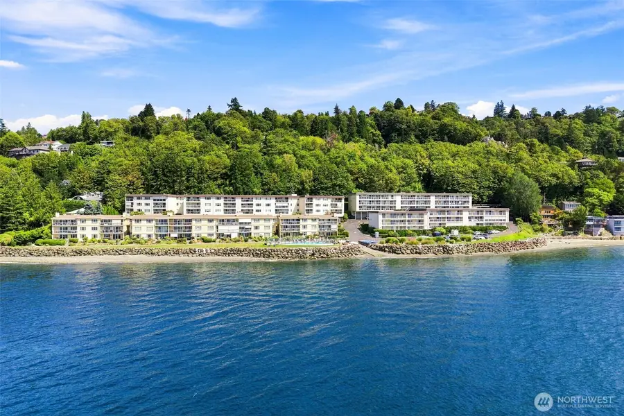 10203 47th Avenue Sw #B8, Seattle, WA 98146 - #2