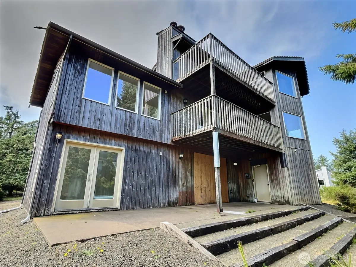 206 Sunrise Avenue Se, Ocean Shores, WA 98569 - #1