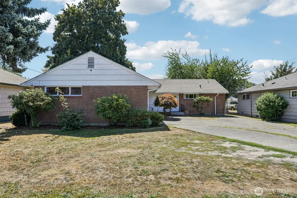 2219 Ocean Beach Highway, Longview, WA 98632 - #1