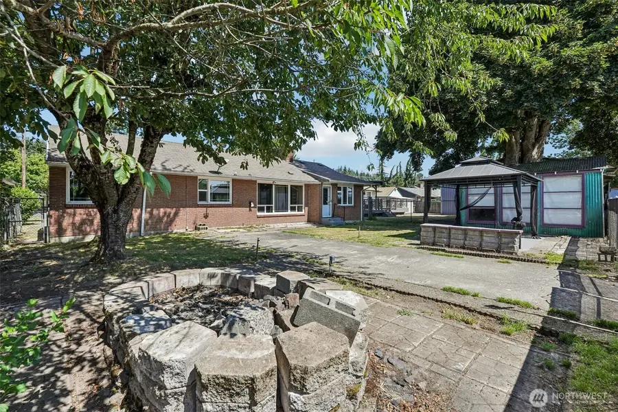 2219 Ocean Beach Highway, Longview, WA 98632 - #3