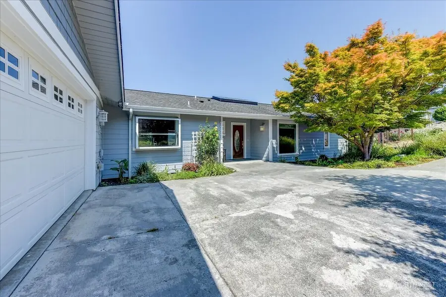 8170 Cultus Drive, Clinton, WA 98236 - #2