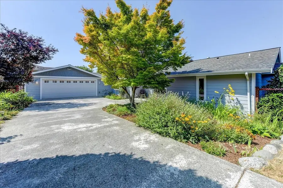 8170 Cultus Drive, Clinton, WA 98236 - #3