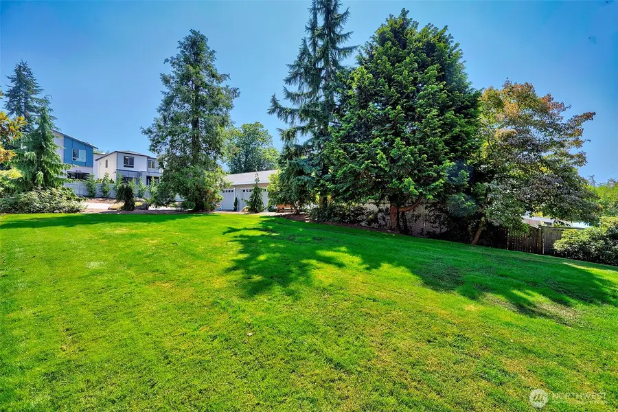 8205 NE 128th Street, Kirkland, WA 98034 - #2