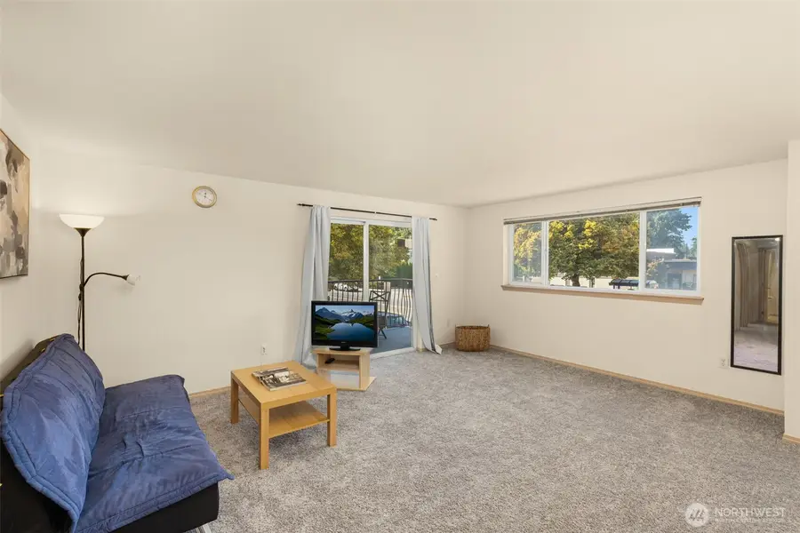 12056 15th Avenue Ne #201, Seattle, WA 98125 - #2