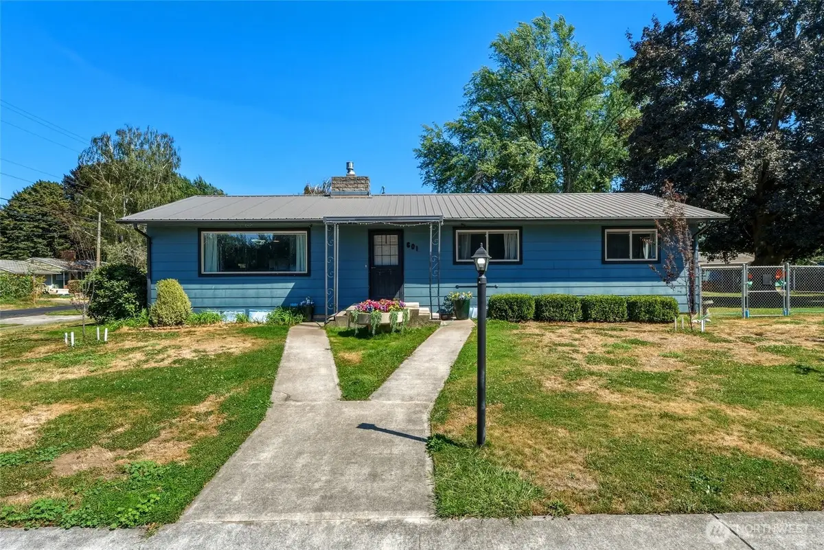 601 Coppei Avenue, Waitsburg, WA 99361 - #1