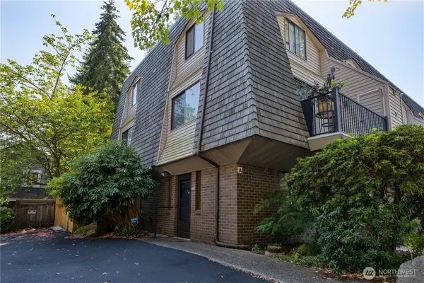 8603 244th St Sw #2A, Edmonds, WA 98026