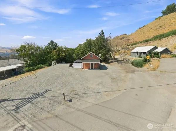 617 N Bradley Street, Chelan, WA 98816