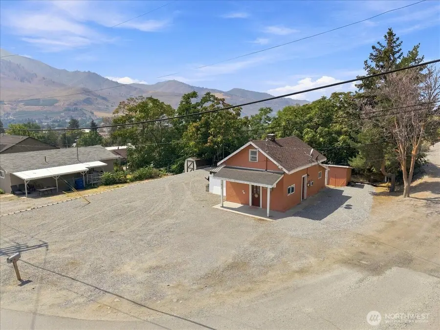 617 N Bradley Street, Chelan, WA 98816 - #3