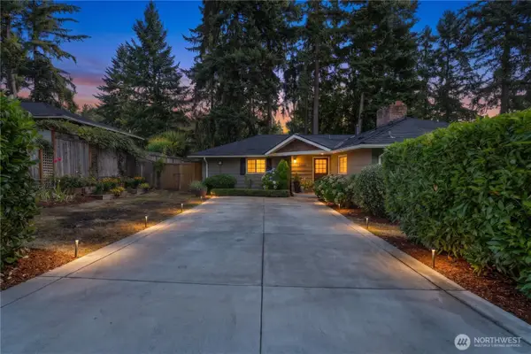 2422 126th Avenue Ne, Bellevue, WA 98005