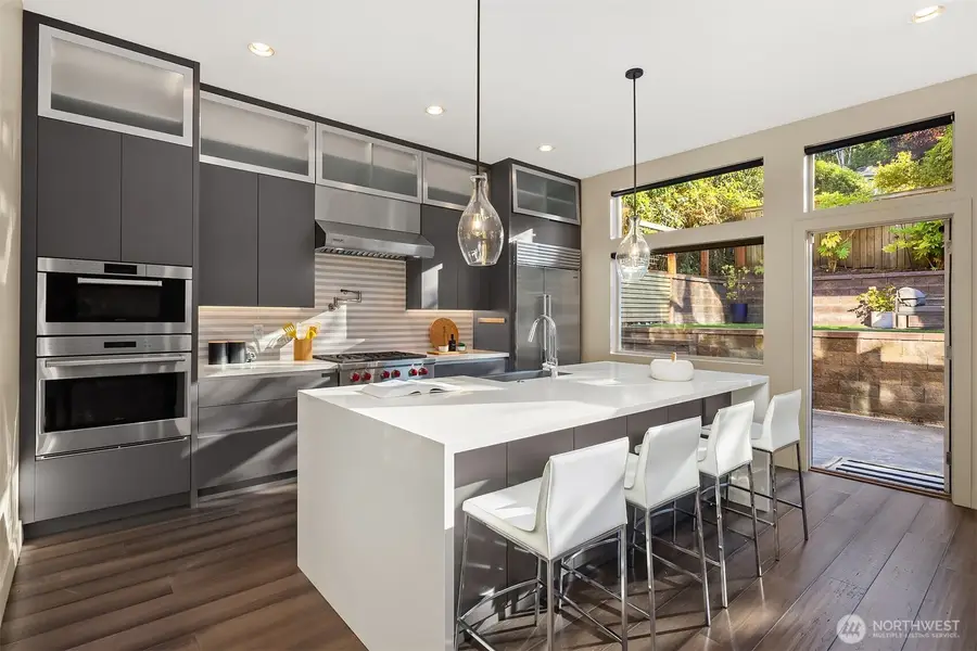 4025 Burton Place W, Seattle, WA 98199 - #3