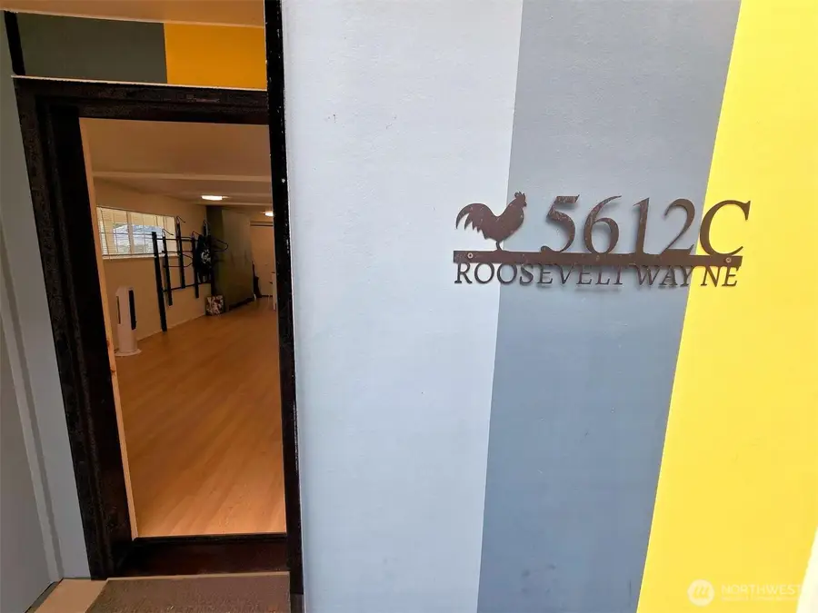 5612 Roosevelt Way Ne, Seattle, WA 98105 - #3