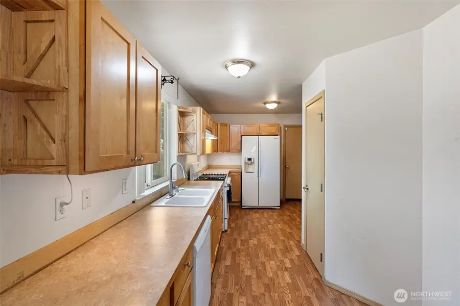 865 S 52nd Street, Tacoma, WA 98408 - #3