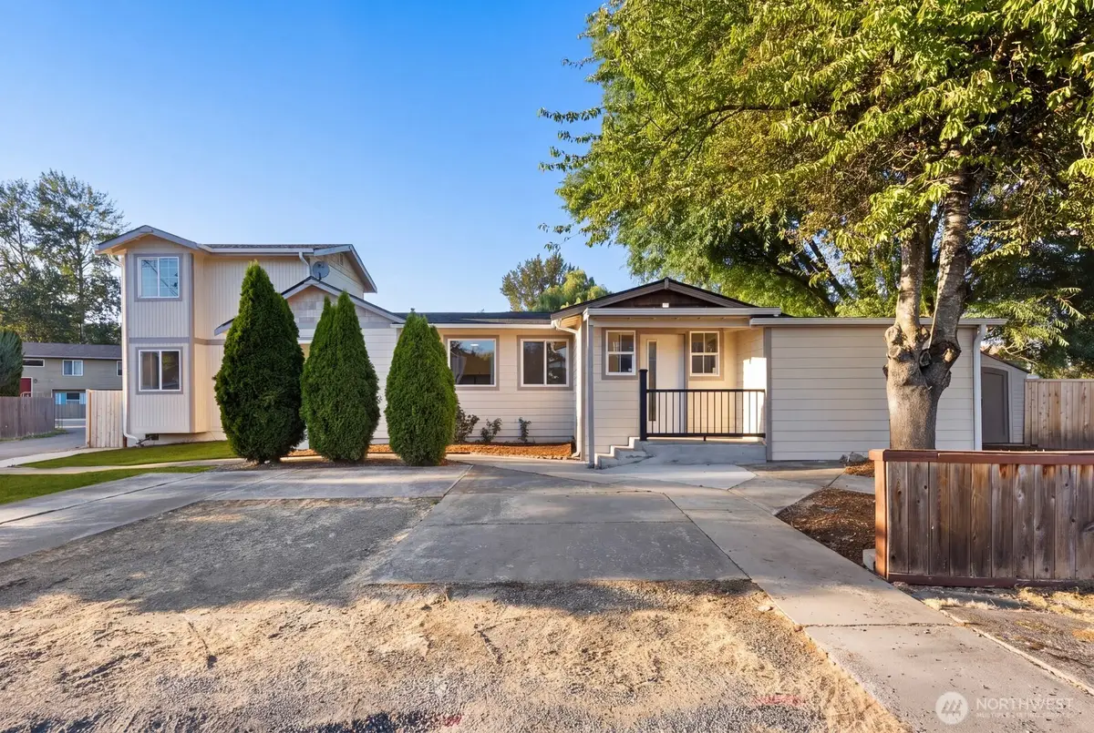 221 2nd Avenue N, Algona, WA 98001 - #1