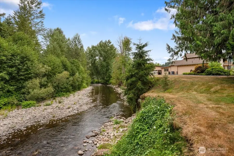 209 Emery Avenue N, South Prairie, WA 98385 - #2