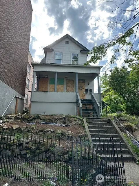 1220 Yakima Avenue, Tacoma, WA 98405