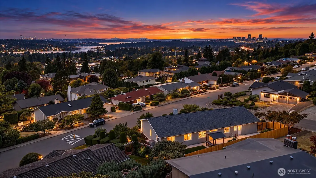 4600 132nd Avenue Se, Bellevue, WA 98006 - #1