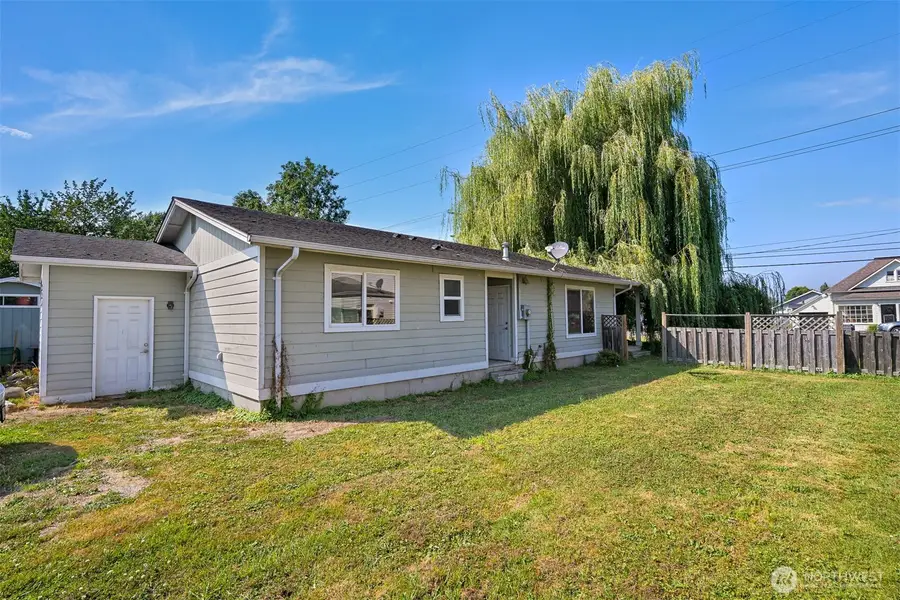 221 Front Street, Sumas, WA 98295 - #3