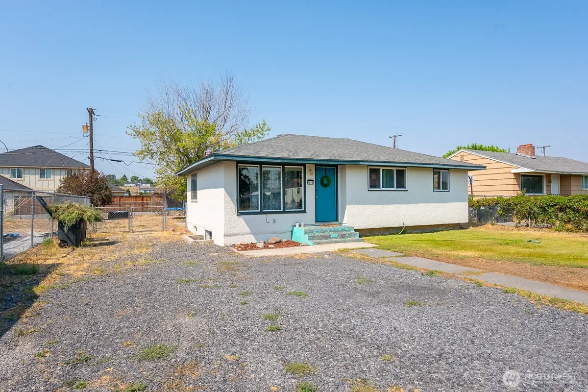 1308 N Buell Drive, Moses Lake, WA 98837 - #1