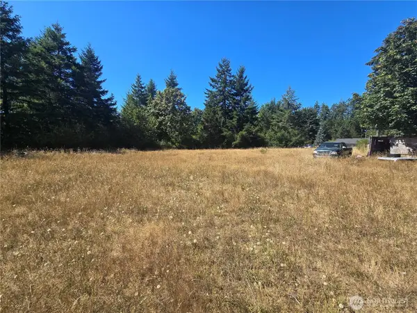 100 W Loganberry Court, Elma, WA 98541