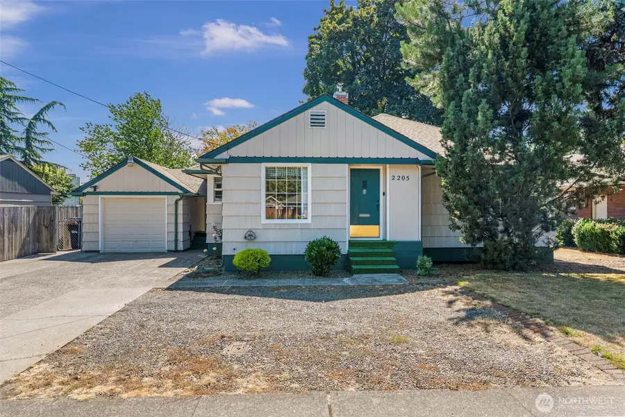 2205 Ocean Beach Highway, Longview, WA 98632 - #2