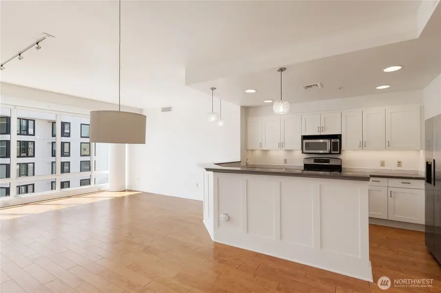 320 Washington Avenue #404, Bremerton, WA 98337 - #3