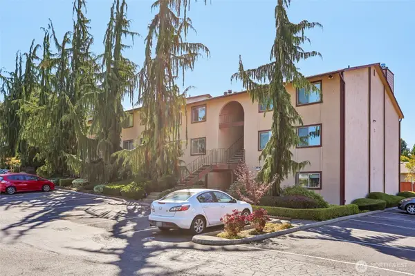 4904 81st Place Sw #206, Mukilteo, WA 98275