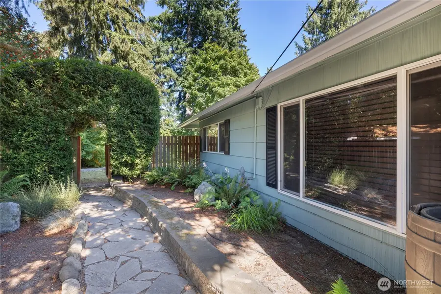21903 42nd Place W, Mountlake Terrace, WA 98043 - #3