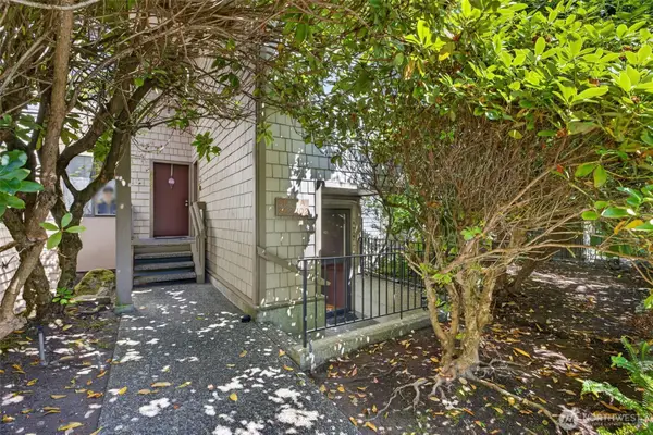 13730 15th Avenue Ne #A102, Seattle, WA 98125