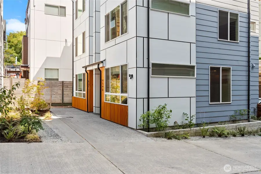 4540 40th Avenue Sw, Seattle, WA 98116 - #3